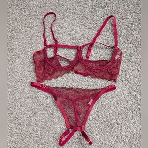 Elegant Lace Lingerie Set in Burgundy